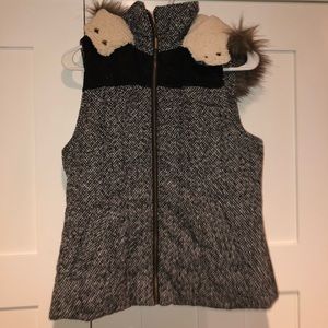Mossimo - winter vest with fur hood
